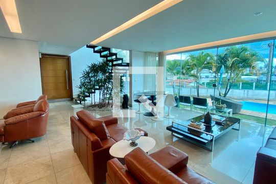 Sala de casa para alugar com 4 quartos, 270m² em Estoril, Belo Horizonte