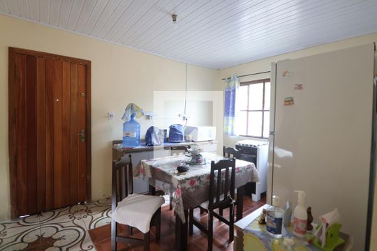 Cozinha de casa à venda com 2 quartos, 70m² em Olaria, Canoas