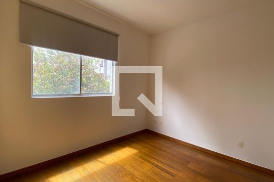 Quarto Suíte de apartamento para alugar com 2 quartos, 75m² em Buritis, Belo Horizonte