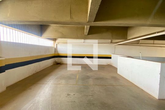 Garagem de apartamento para alugar com 2 quartos, 75m² em Buritis, Belo Horizonte