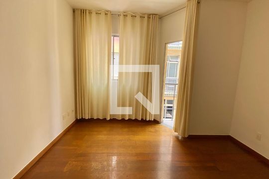 Sala de apartamento para alugar com 2 quartos, 75m² em Buritis, Belo Horizonte