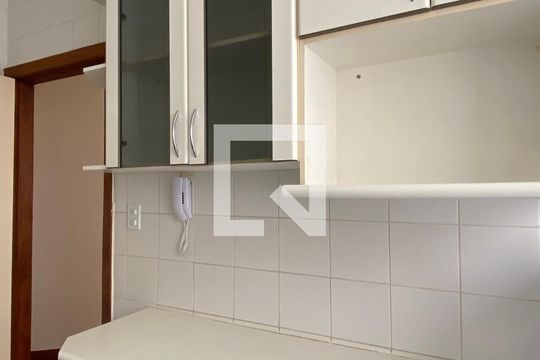 Cozinha de apartamento para alugar com 2 quartos, 75m² em Buritis, Belo Horizonte