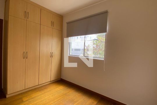 Quarto Suíte de apartamento para alugar com 2 quartos, 75m² em Buritis, Belo Horizonte