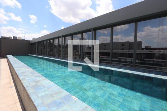 Área comum - Piscina de kitnet/studio para alugar com 1 quarto, 27m² em Bela Vista, São Paulo