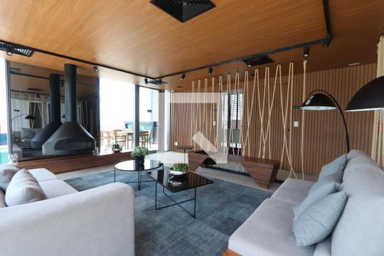 Área comum - Sala da Lareira de kitnet/studio para alugar com 1 quarto, 27m² em Bela Vista, São Paulo