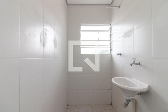 Banheiro de casa para alugar com 1 quarto, 40m² em Vila Palmeiras, São Paulo