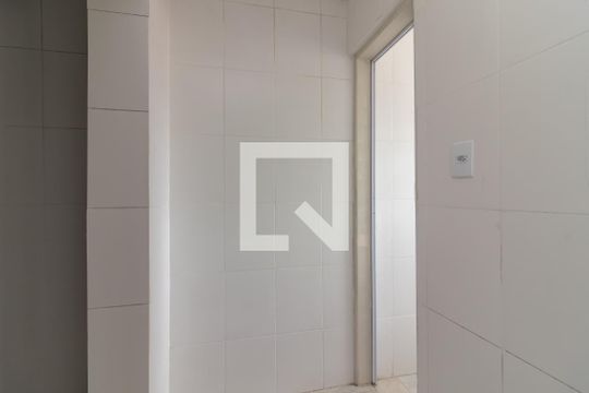 Corredor de casa para alugar com 1 quarto, 40m² em Vila Palmeiras, São Paulo