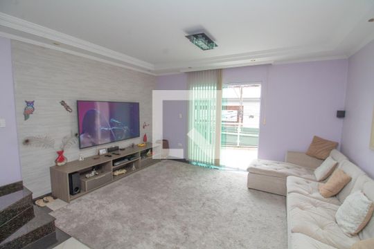 Casa à venda com 3 quartos, 217m² em Vila Darli, São Paulo