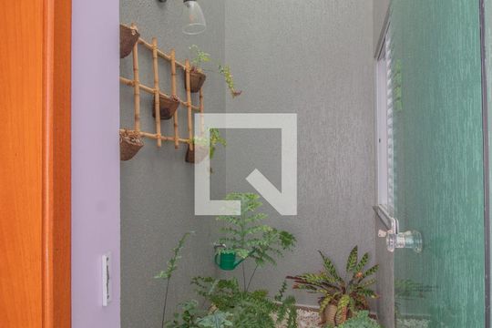 Área de luz  de casa à venda com 3 quartos, 217m² em Vila Darli, São Paulo