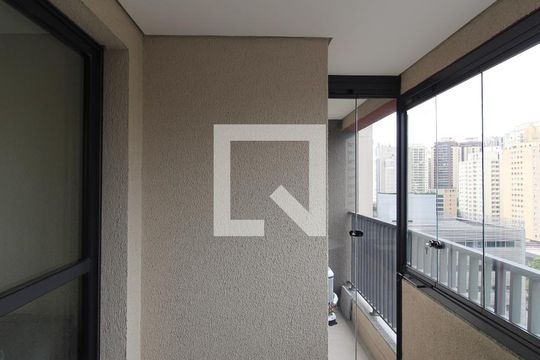 Varanda de kitnet/studio para alugar com 1 quarto, 31m² em Moema, São Paulo