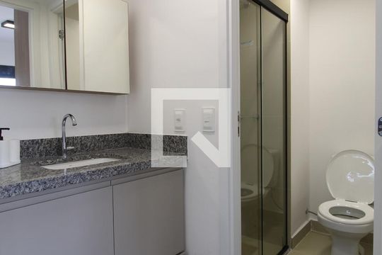 Banheiro da Suíte de kitnet/studio para alugar com 1 quarto, 31m² em Moema, São Paulo