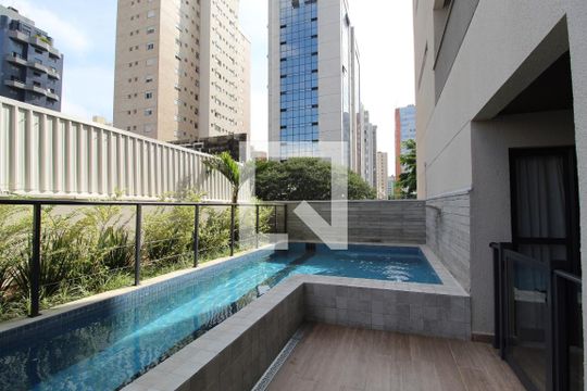 Área Comum - Piscina de kitnet/studio para alugar com 1 quarto, 31m² em Moema, São Paulo