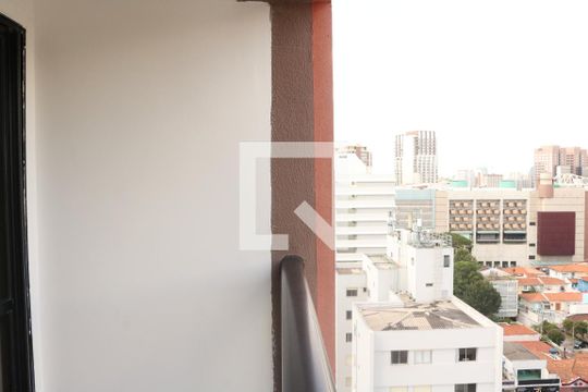 Varanda de kitnet/studio para alugar com 1 quarto, 26m² em Pompeia, São Paulo