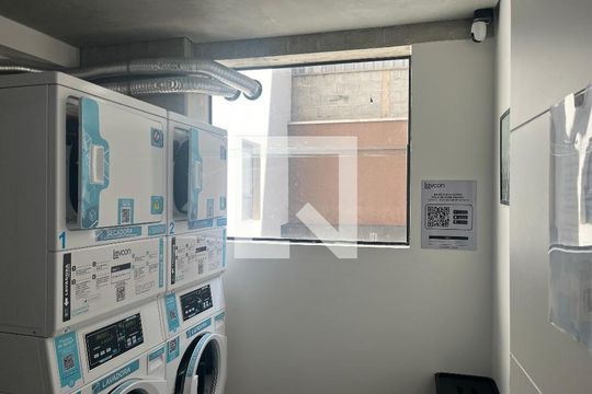 Lavanderia de kitnet/studio para alugar com 1 quarto, 26m² em Pompeia, São Paulo