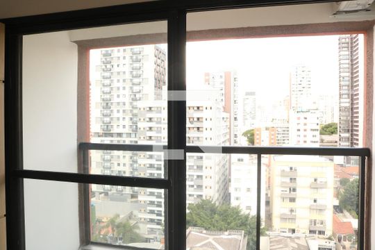 Varanda de kitnet/studio para alugar com 1 quarto, 26m² em Pompeia, São Paulo