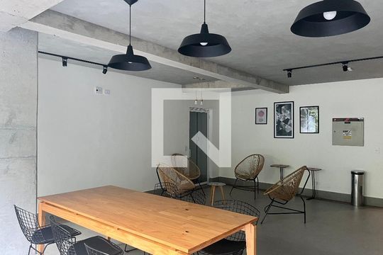 Área comum de kitnet/studio para alugar com 1 quarto, 26m² em Pompeia, São Paulo