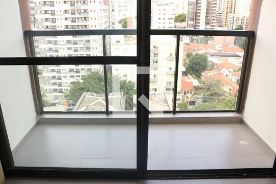 Varanda de kitnet/studio para alugar com 1 quarto, 26m² em Pompeia, São Paulo