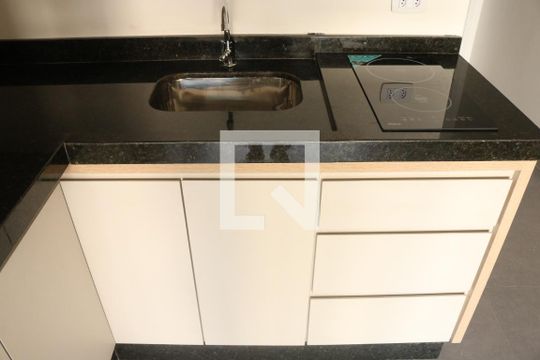Studio - Cozinha de kitnet/studio para alugar com 1 quarto, 26m² em Pompeia, São Paulo