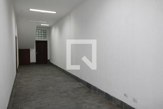 Garagem de casa à venda com 4 quartos, 440m² em Vila Ester (zona Norte), São Paulo
