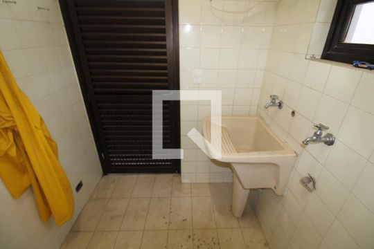 Área de Serviço de casa à venda com 4 quartos, 440m² em Vila Ester (zona Norte), São Paulo