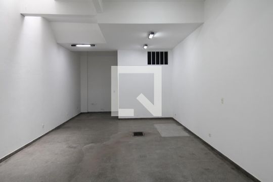 Garagem de casa à venda com 4 quartos, 440m² em Vila Ester (zona Norte), São Paulo