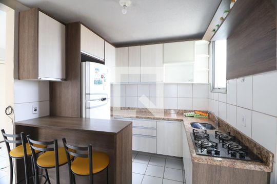 Cozinha de apartamento para alugar com 2 quartos, 48m² em Mato Grande, Canoas