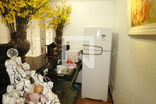 recepção de casa à venda com 8 quartos, 570m² em São Lucas, Belo Horizonte