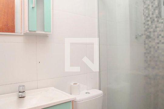 Banheiro de apartamento à venda com 1 quarto, 59m² em Centro Histórico, Porto Alegre
