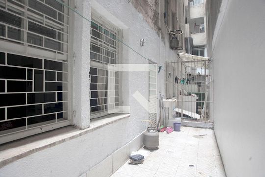 Cozinha + Área de Serviço Vista de apartamento à venda com 1 quarto, 59m² em Centro Histórico, Porto Alegre