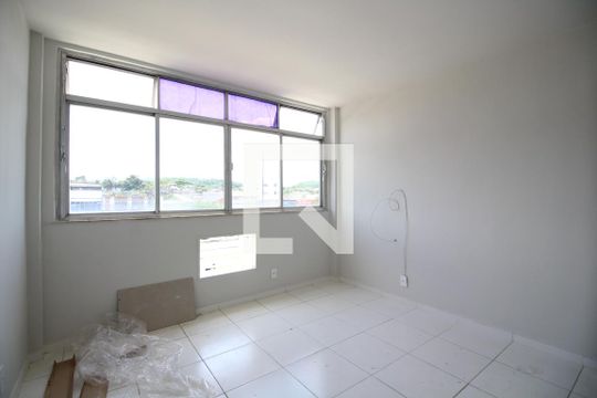 Quarto de kitnet/studio para alugar com 1 quarto, 40m² em Curicica, Rio de Janeiro