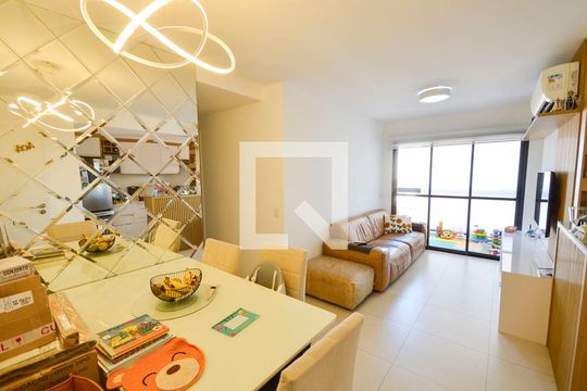 Sala de apartamento para alugar com 2 quartos, 67m² em Tijuca, Rio de Janeiro