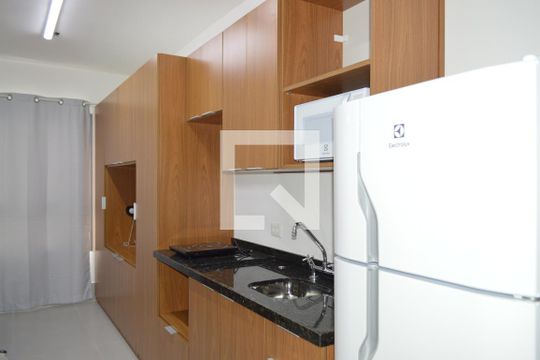 Cozinha de kitnet/studio para alugar com 1 quarto, 24m² em Ipiranga, São Paulo