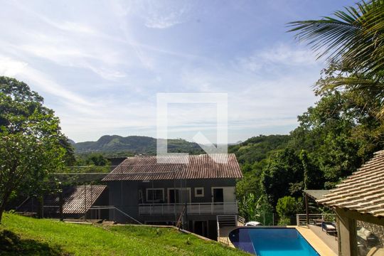 Quintal de casa de condomínio à venda com 5 quartos, 350m² em Vargem Grande, Rio de Janeiro