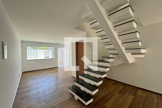 Casa de Condomínio à venda com 3 quartos, 88m² em Vargem Pequena, Rio de Janeiro