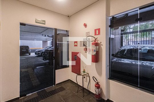 hal de entrada do prédio_2 de apartamento para alugar com 2 quartos, 49m² em Vila Moinho Velho, São Paulo