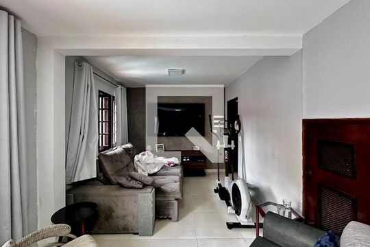Sala de casa à venda com 3 quartos, 250m² em Vila Cruzeiro, São Paulo