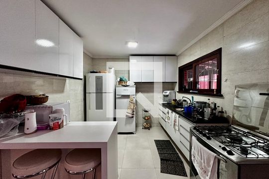 Cozinha  de casa à venda com 3 quartos, 250m² em Vila Cruzeiro, São Paulo