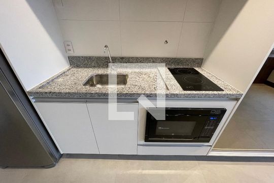 Studio - Cozinha de kitnet/studio para alugar com 1 quarto, 25m² em Butantã, São Paulo