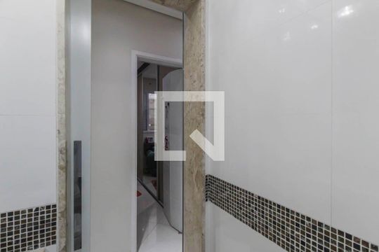 Banheiro de apartamento à venda com 3 quartos, 94m² em Vila Ivone, São Paulo