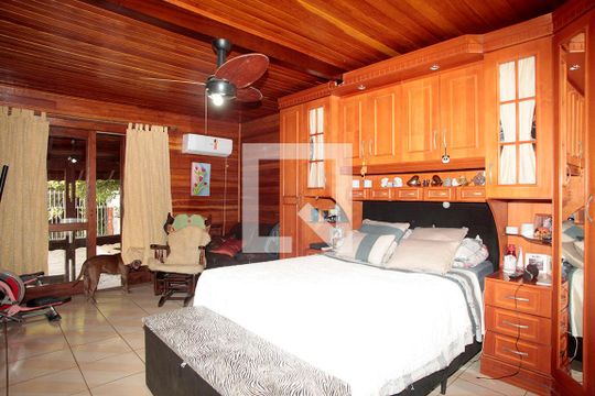 Quarto 1 de casa à venda com 5 quartos, 366m² em Jardim Botânico, Porto Alegre