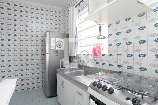 Cozinha + Área de Serviço de apartamento à venda com 2 quartos, 59m² em Praia de Belas, Porto Alegre
