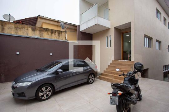 Garagem de casa à venda com 3 quartos, 310m² em Conceição, Diadema