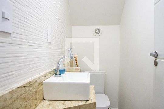 Lavabo de casa à venda com 3 quartos, 310m² em Conceição, Diadema