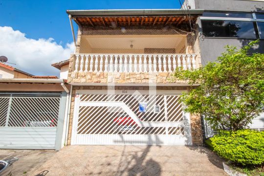 Fachada de casa para alugar com 4 quartos, 225m² em Cidade das Flores, Osasco