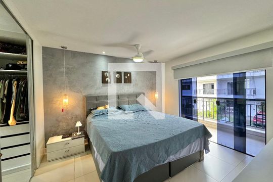 Suíte 1 (Master) de casa de condomínio para alugar com 3 quartos, 138m² em Vargem Grande, Rio de Janeiro