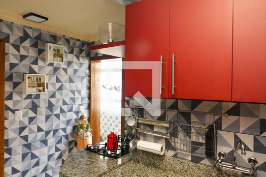 Cozinha de apartamento para alugar com 3 quartos, 135m² em Centro Histórico, Porto Alegre