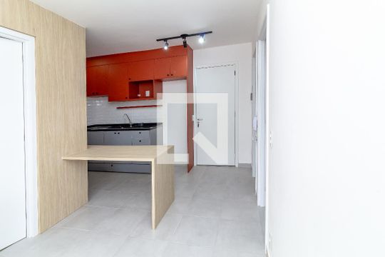 Apartamento para alugar com 2 quartos, 39m² em Lapa de Baixo, São Paulo