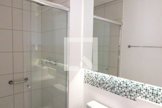 Banheiro de apartamento à venda com 2 quartos, 76m² em Jardim Ermida I, Jundiaí