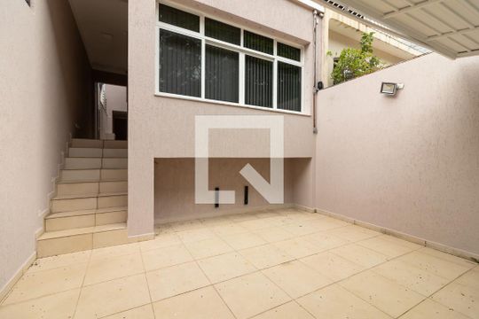 Garagem de casa para alugar com 3 quartos, 197m² em Jardim Franca, São Paulo