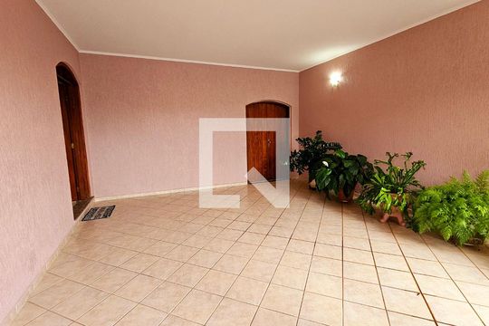 Garagem de casa à venda com 2 quartos, 180m² em Parque Eloy Chaves, Jundiaí